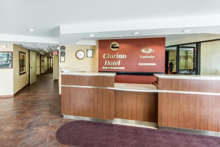 Econo Lodge Broken Arrow
