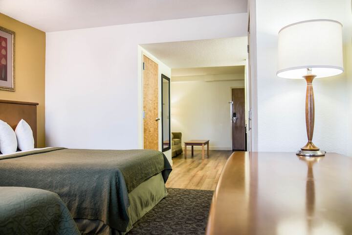 Room 21 of 41