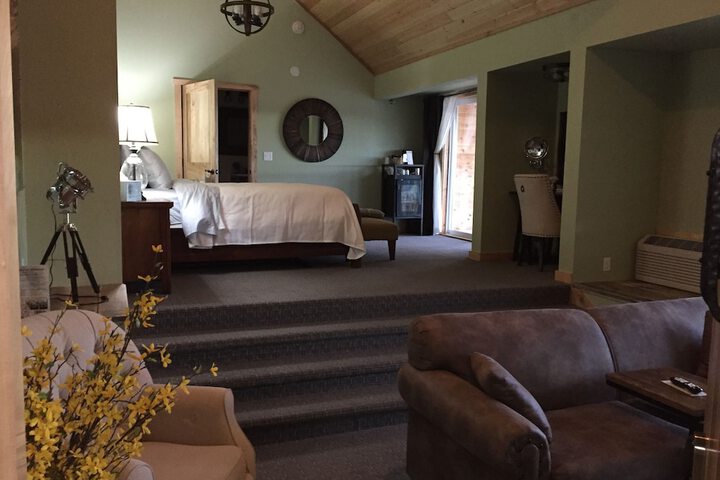 Room 13 of 70