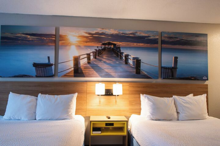 Room 11 of 26
