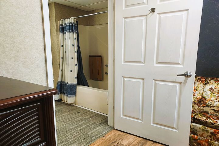 Room 15 of 29