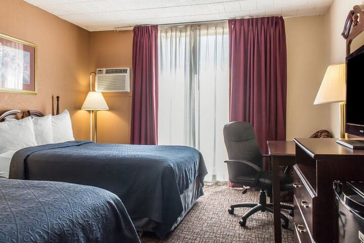 Room 34 of 66