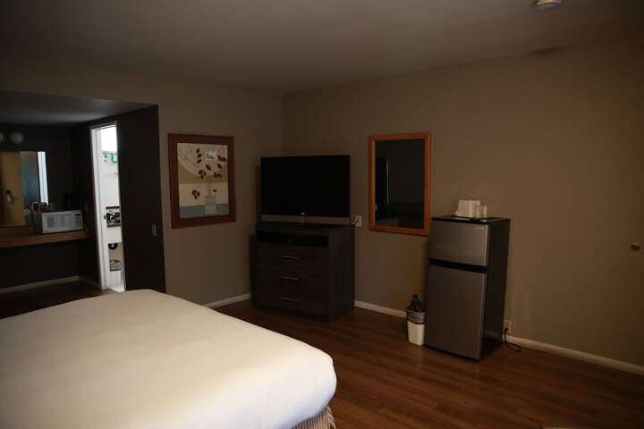 Room 14 of 37