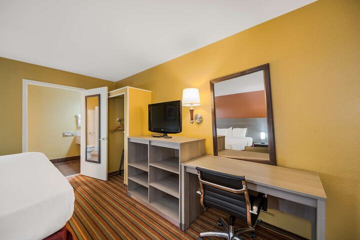 Room 12 of 47