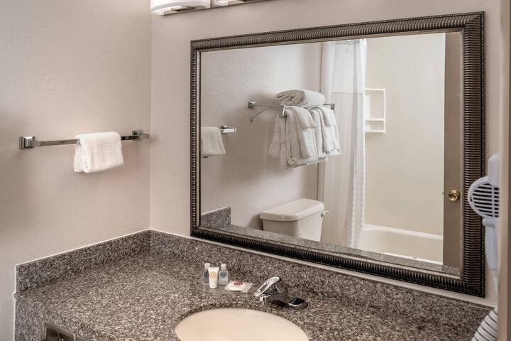 Clarion Pointe Beckley