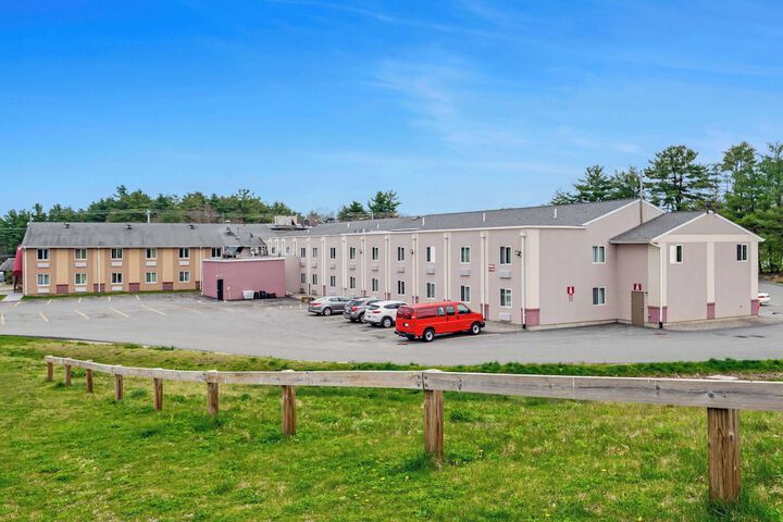 Hotel 6 of 33