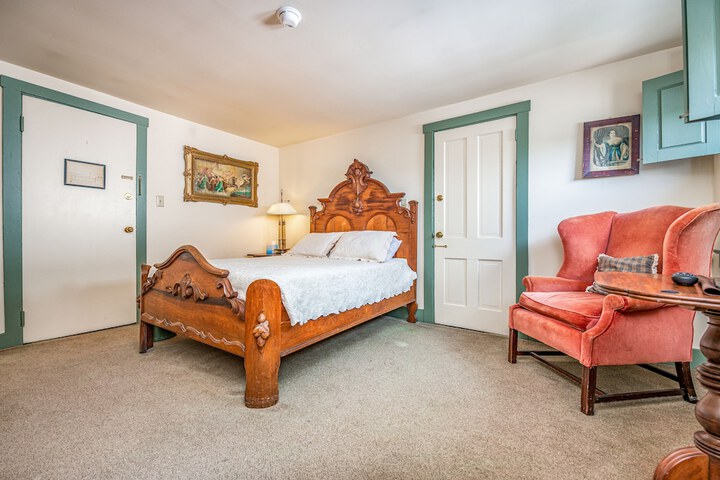 Room 54 of 132