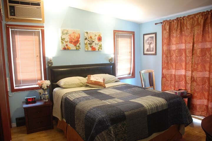 Room 21 of 33