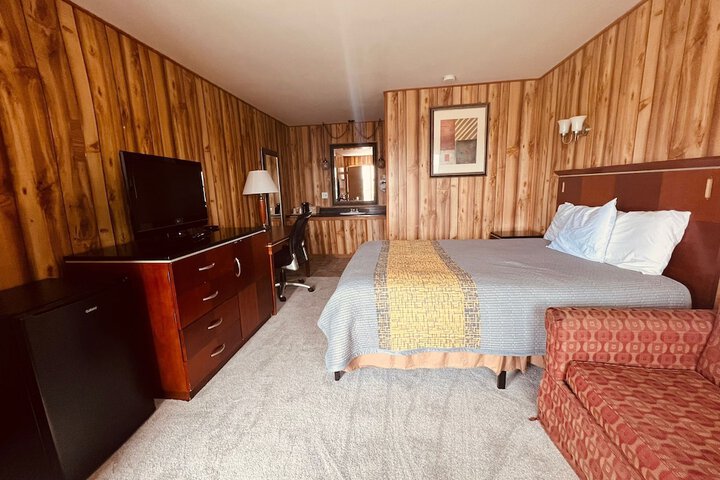 Room 16 of 25