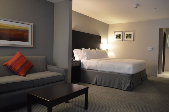 Holiday Inn Express & Suites Tahlequah by IHG