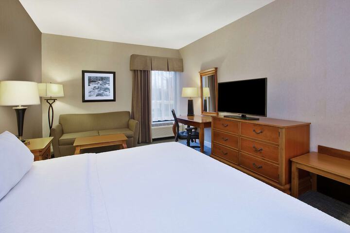 Room 32 of 41