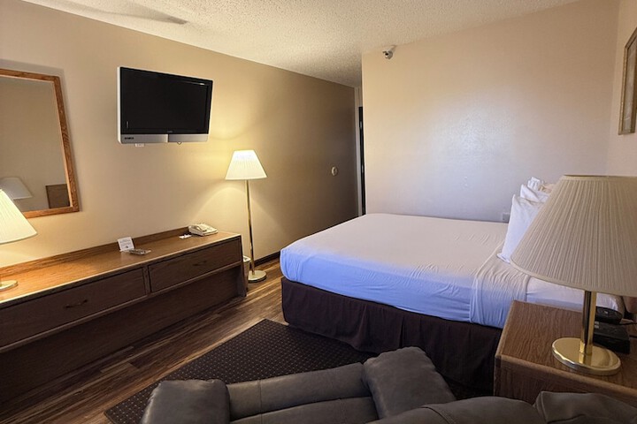 Room 6 of 23
