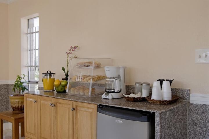 Breakfast/Coffee Service 16 of 17