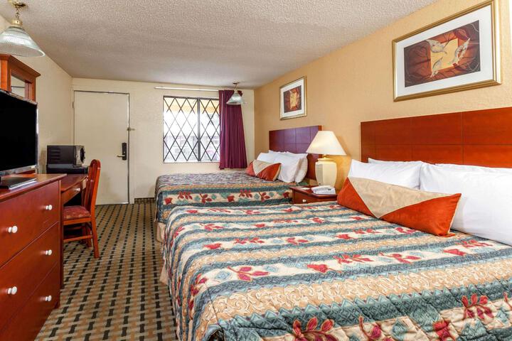 Knights Inn Seymour