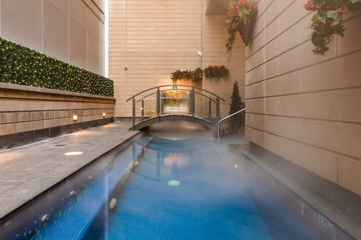 Pool 8 of 82