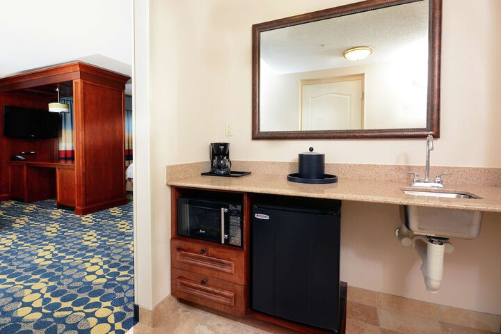 Room 22 of 64