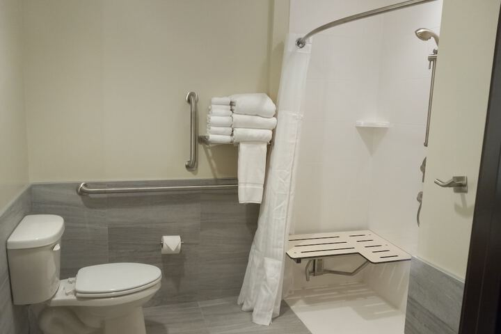 Room 15 of 36