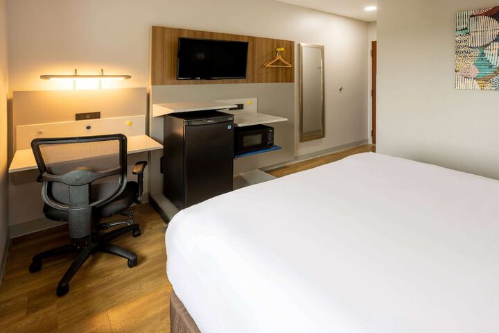 Room 20 of 29