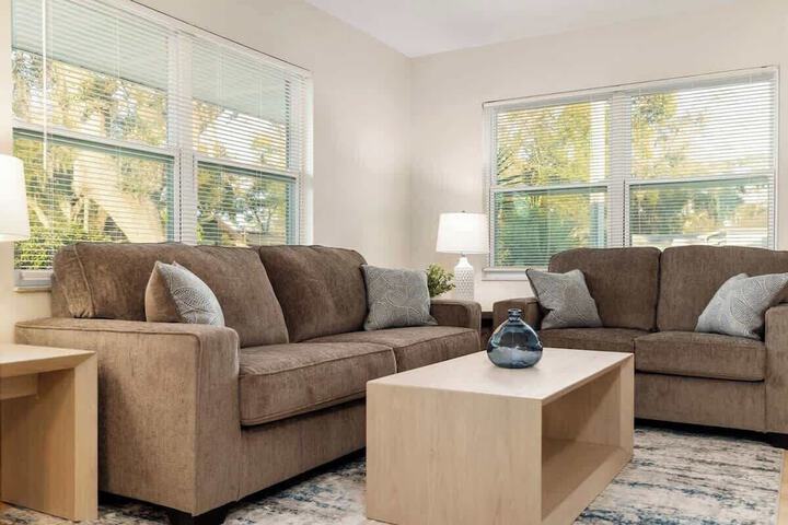 Spacious Duplex Zephyrhills #2