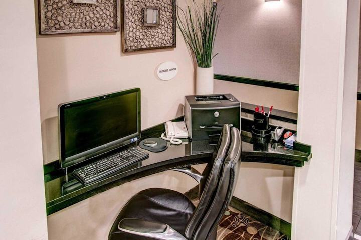 Business Center 34 of 34