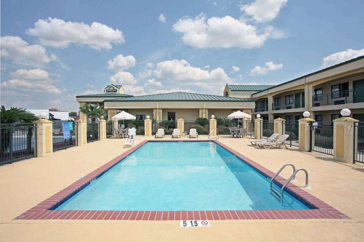 Pool 4 of 26