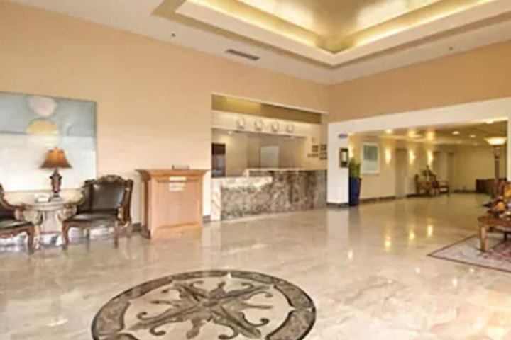 Hotel Interior 5 of 38