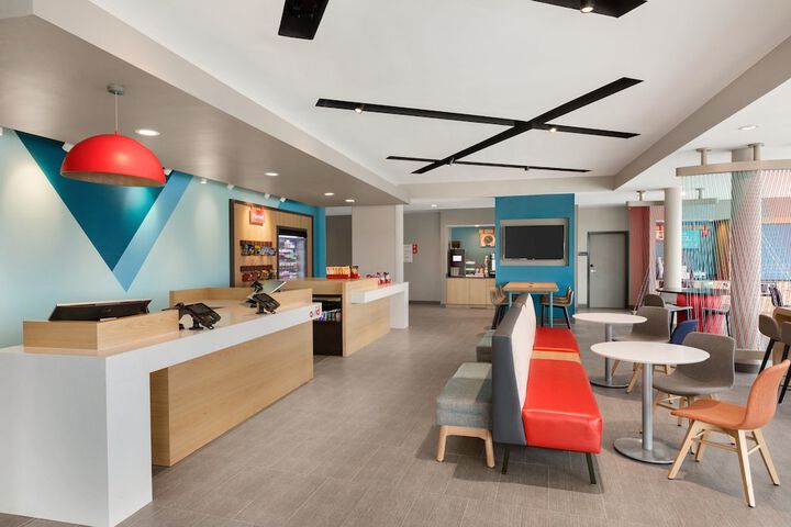 Hotel Interior 6 of 21