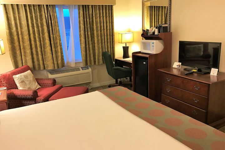 Ramada by Wyndham Draper