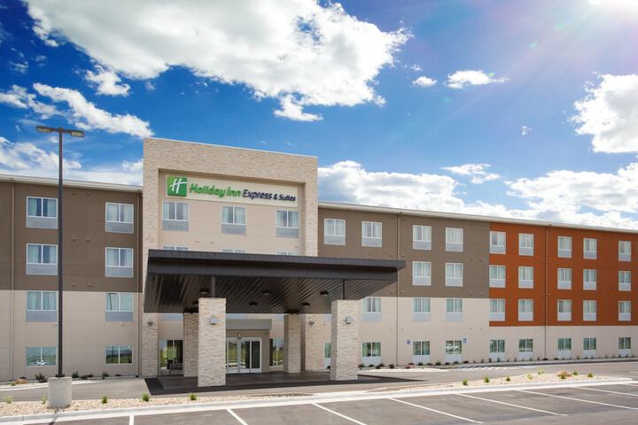 Holiday Inn Express & Suites Rapid City - Rushmore South by IHG