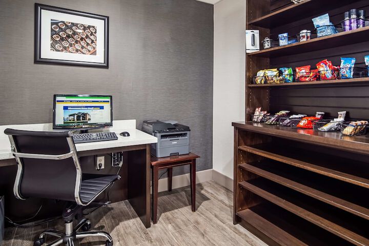 Business Center 10 of 10