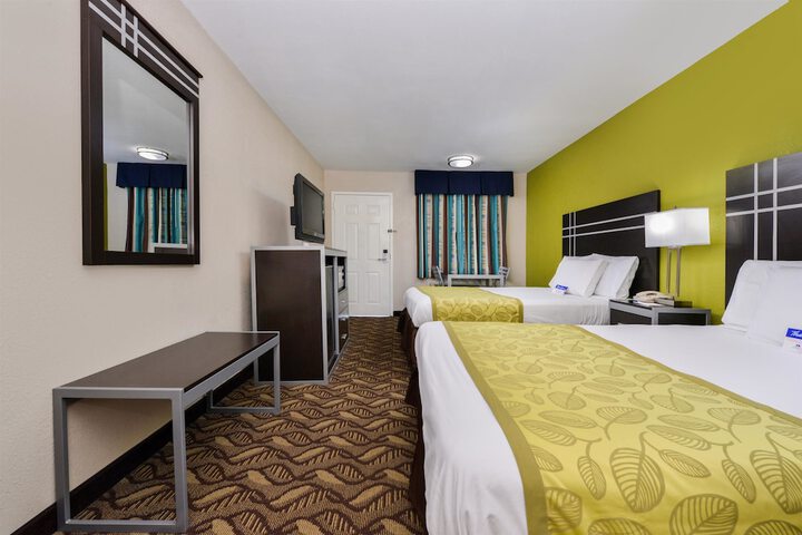 Room 17 of 20
