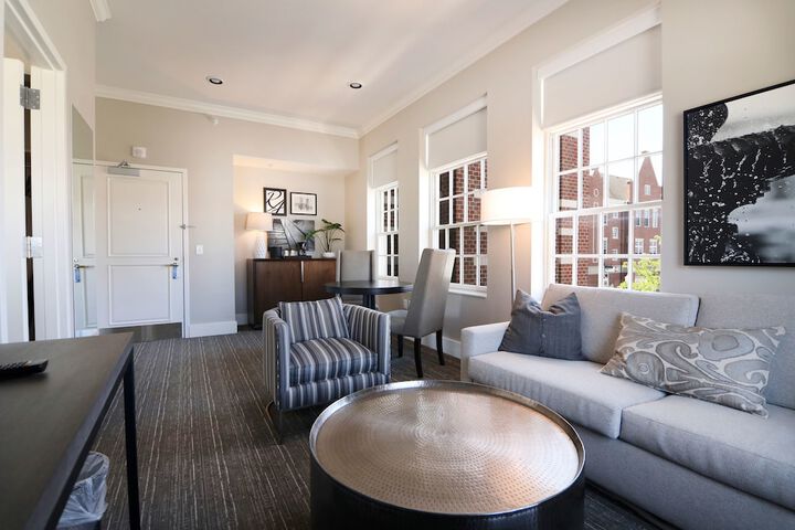 Room 6 of 20