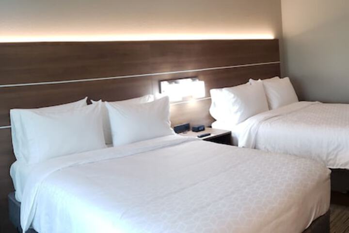 Holiday Inn Express & Suites Enterprise by IHG