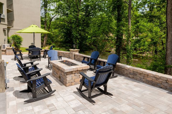 Terrace/Patio 122 of 127