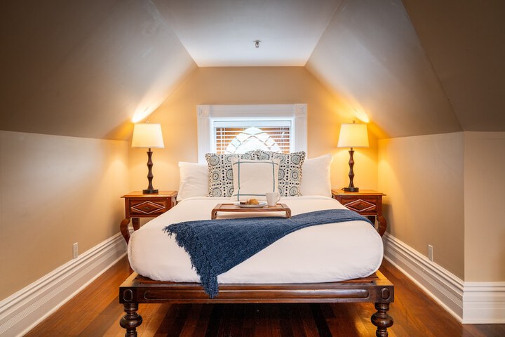 Southernmost House - Adult Exclusive