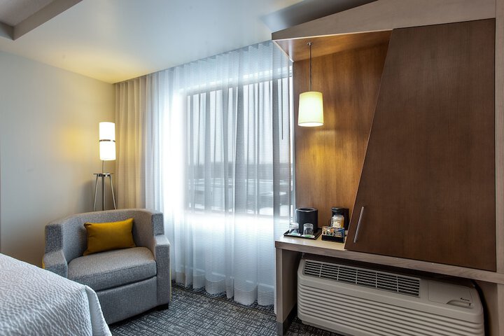 Room 18 of 43