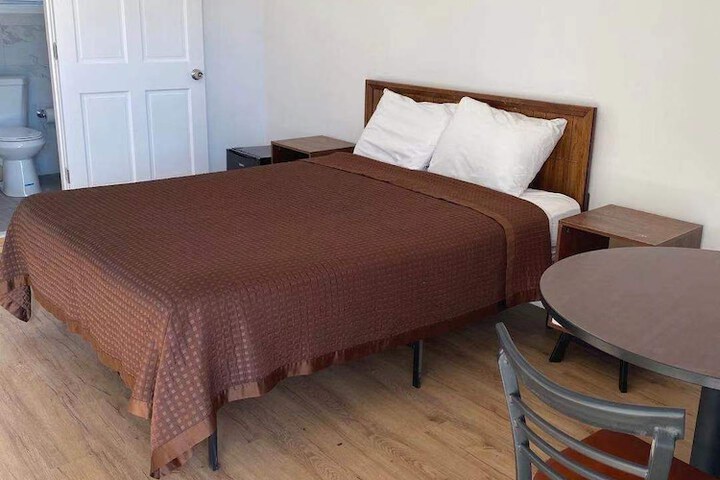 Room 17 of 20