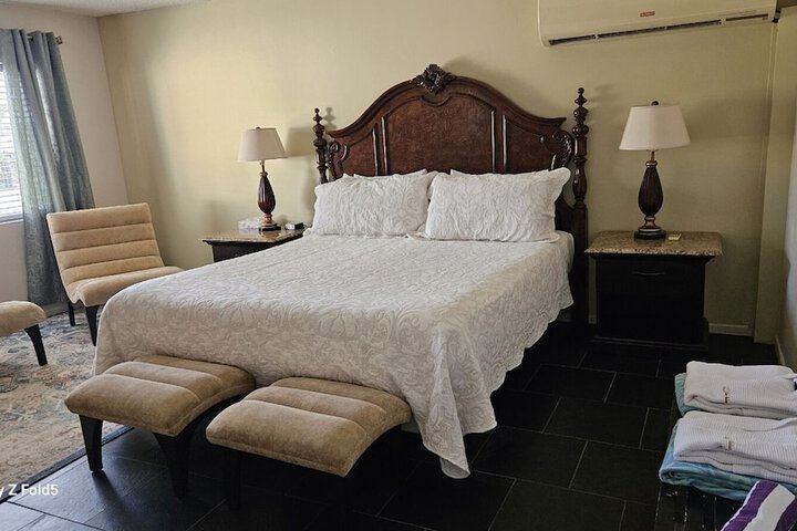 Room 14 of 38