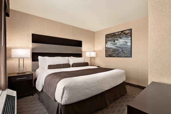 Room 5 of 31