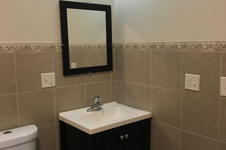 Room 17 of 28