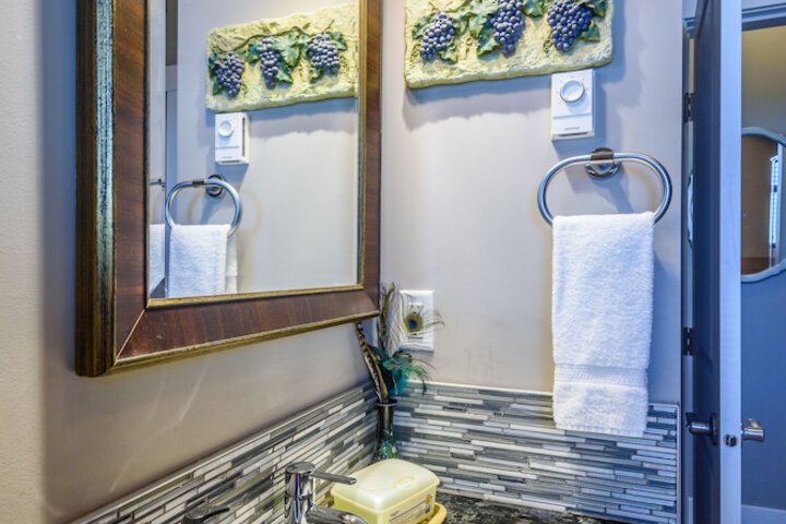 Brookside Inn Boutique Hotel
