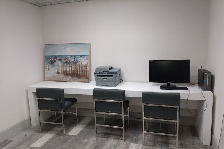 Business Center 58 of 60