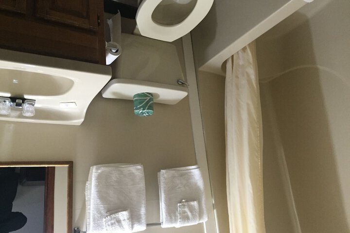 Room 9 of 22