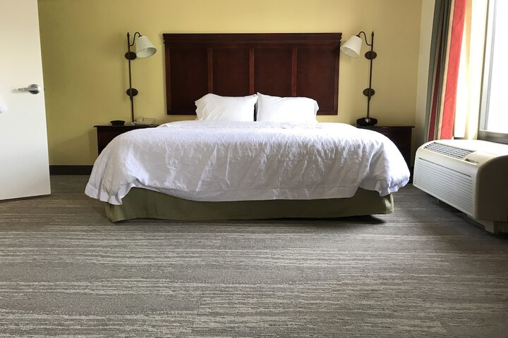 Hampton Inn & Suites Lamar