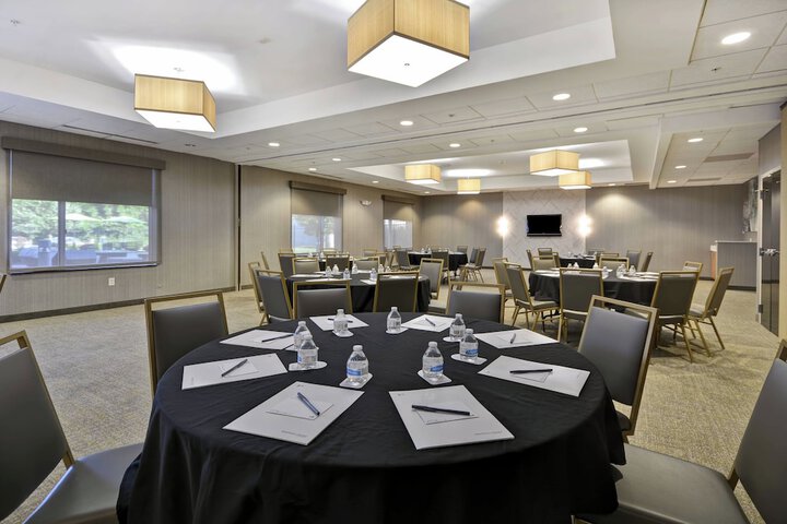 SpringHill Suites by Marriott Indianapolis Airport / Plainfield