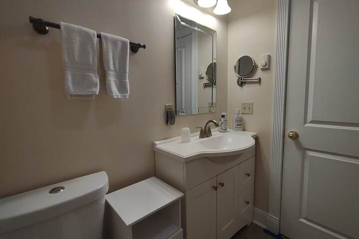 Room 33 of 73