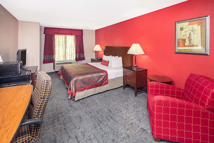 Room 10 of 15