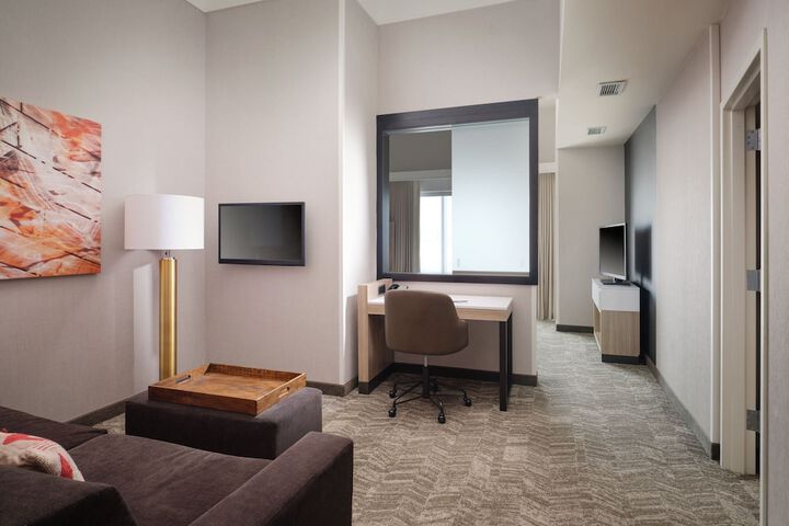 Room 32 of 44