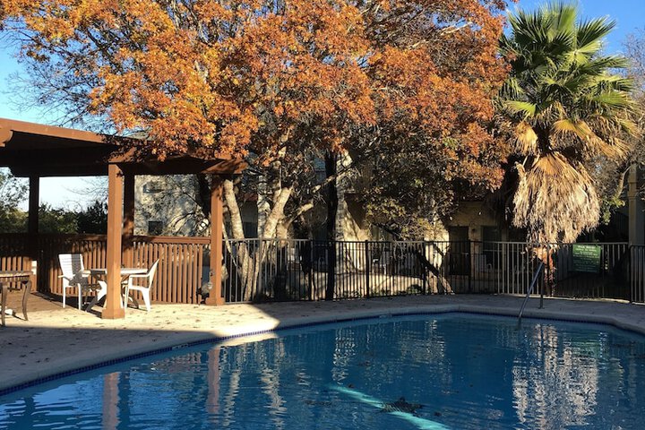 Pool 14 of 66
