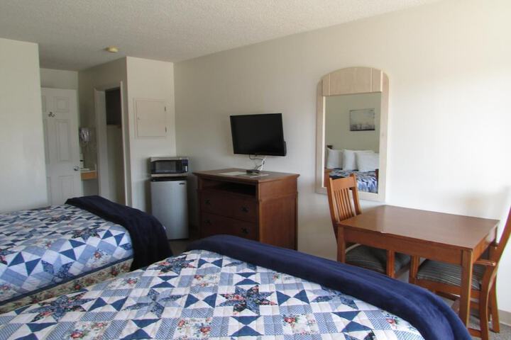 Douglas Inn & Suites